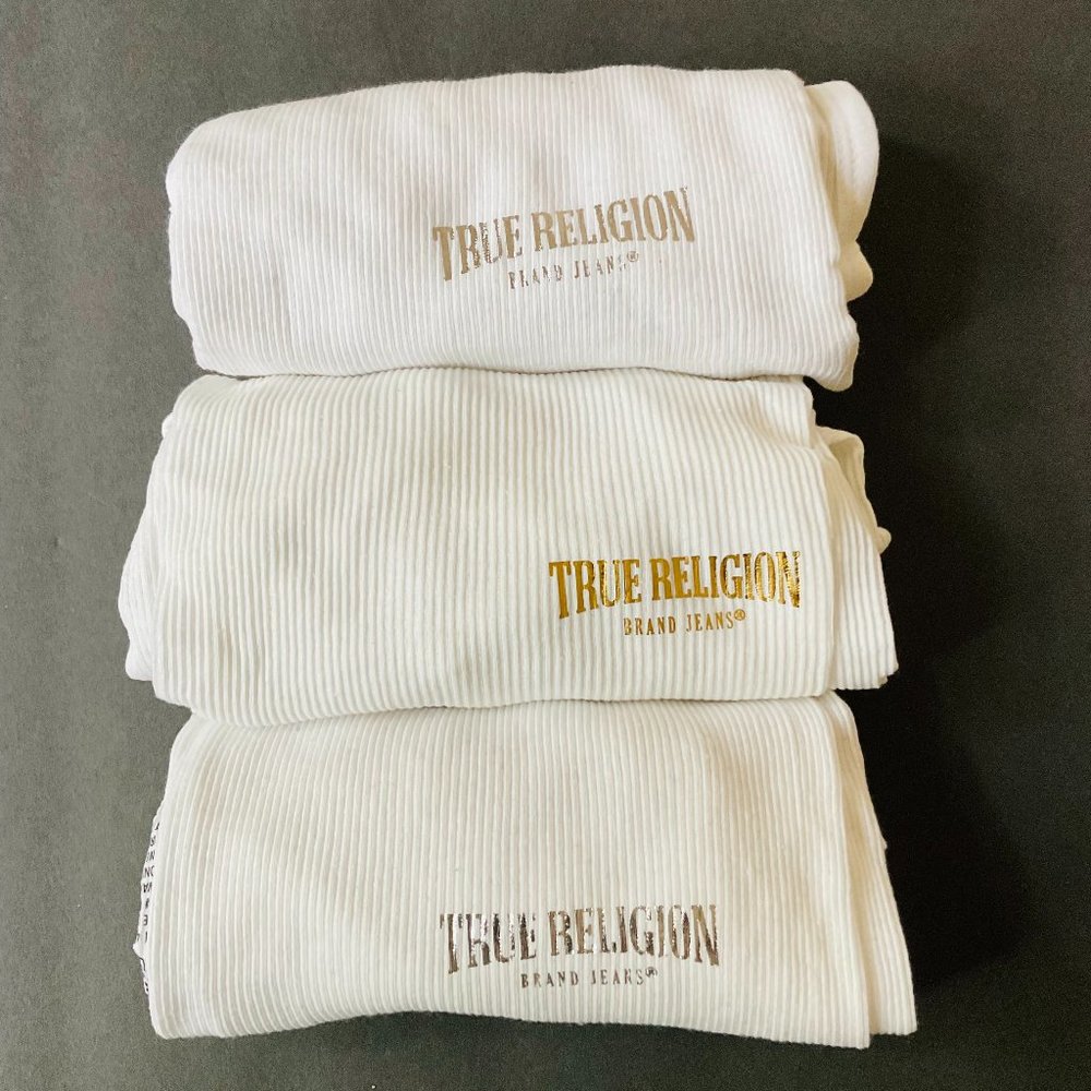 TRUE RELIGION Men's Set of 3 Tank Tops NWOT Size M 38-40